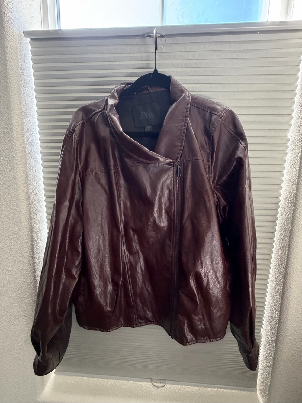 Medium Zara faux leather jacket in burgundy